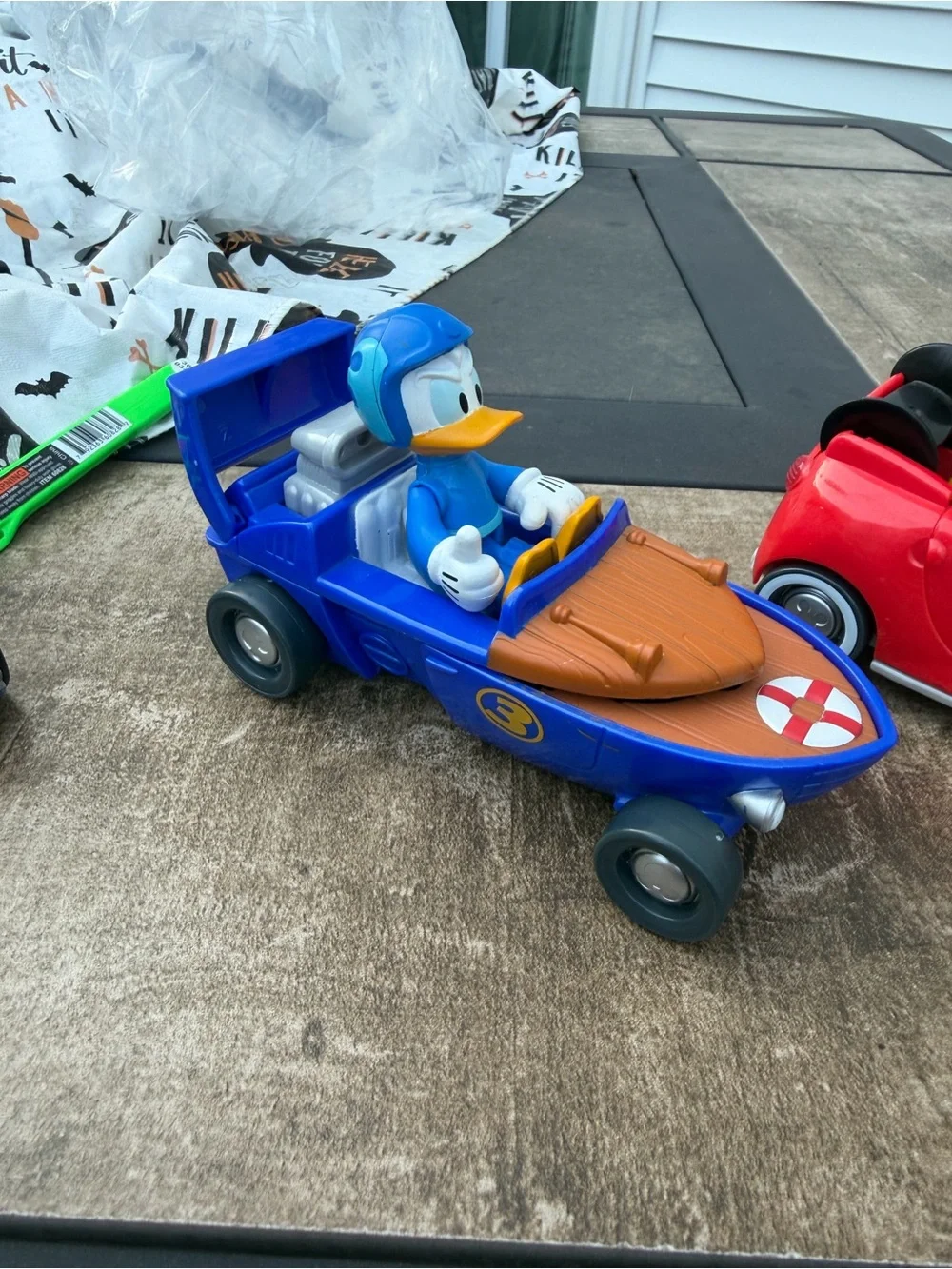 Mickeys Roadster racers 2-in1 transforming cars- set of three